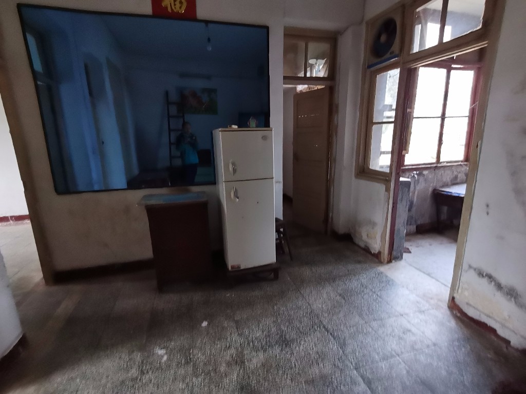 神塘冲 3室1厅1卫 600.0元/月 神塘冲 3室1厅1卫 600.0元/月室内图