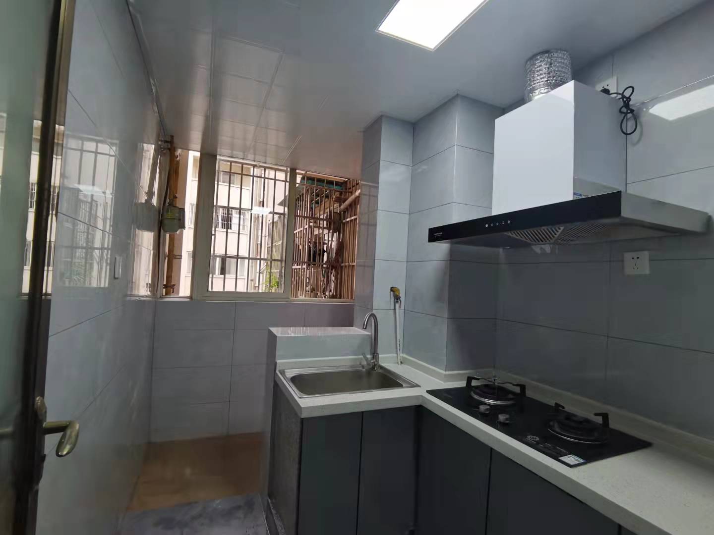 南湖锦苑 2室2厅1卫 2300.0元/月 南湖锦苑 2室2厅1卫 2300.0元/月室内图