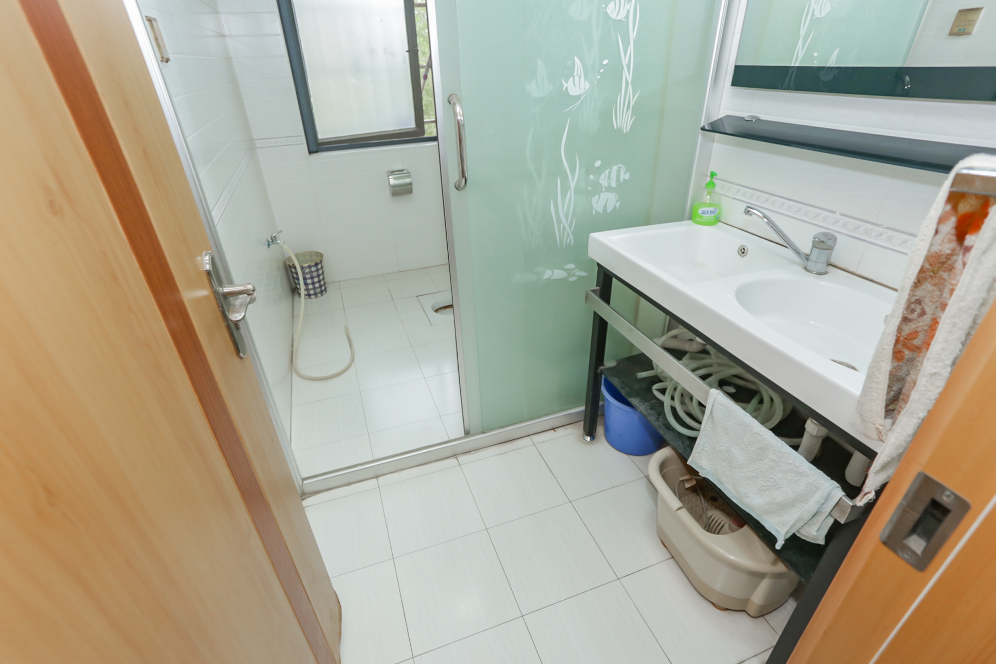 八方小区D区  3室2厅1卫    440.0万卫生间