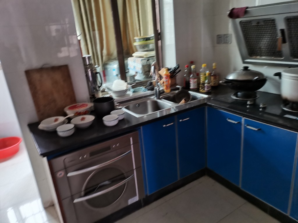 加州阳光小区（吉星阳光）  3室2厅2卫    65.8万厨房