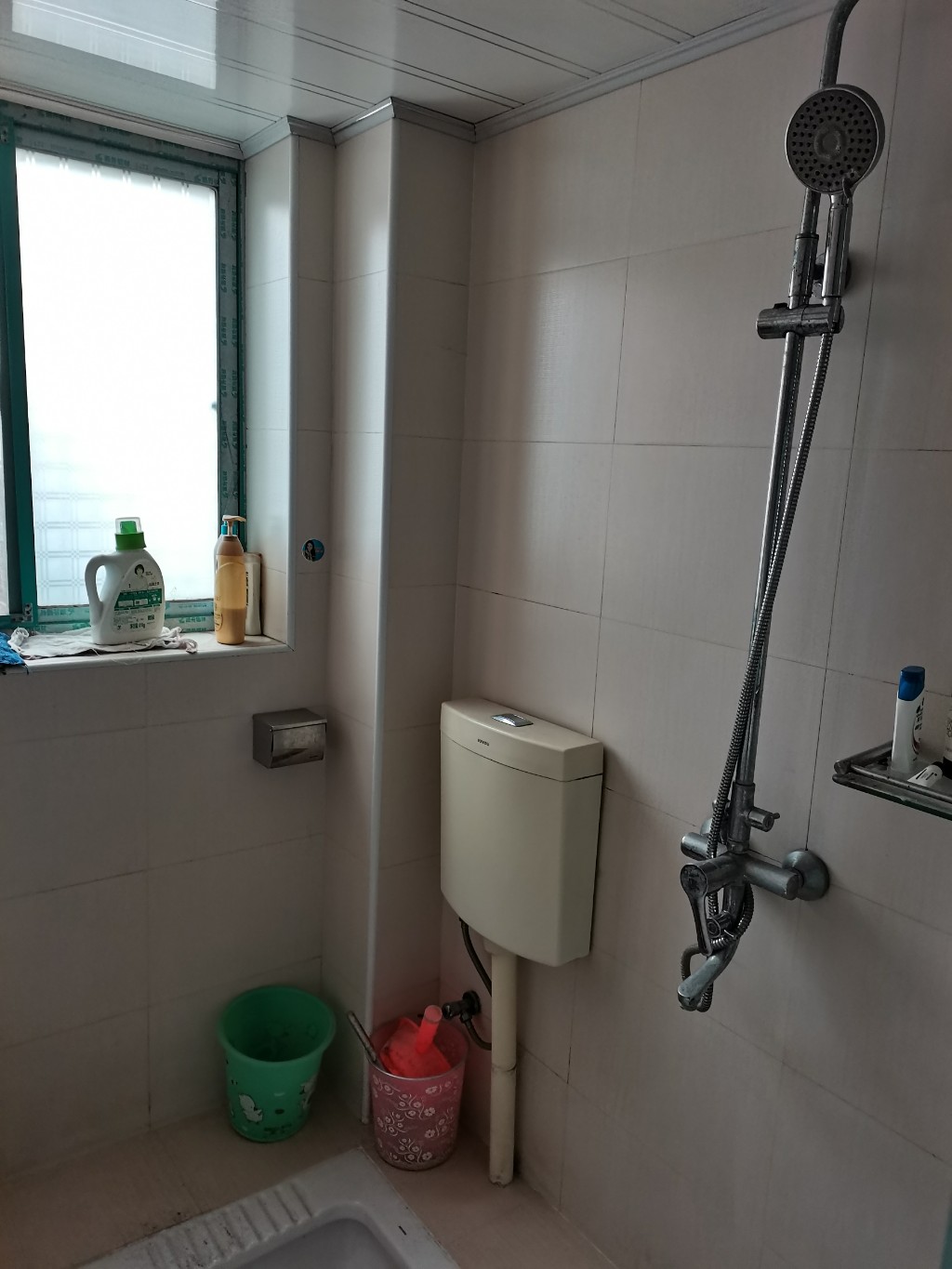 加州阳光小区（吉星阳光）  3室2厅2卫    65.8万卫生间