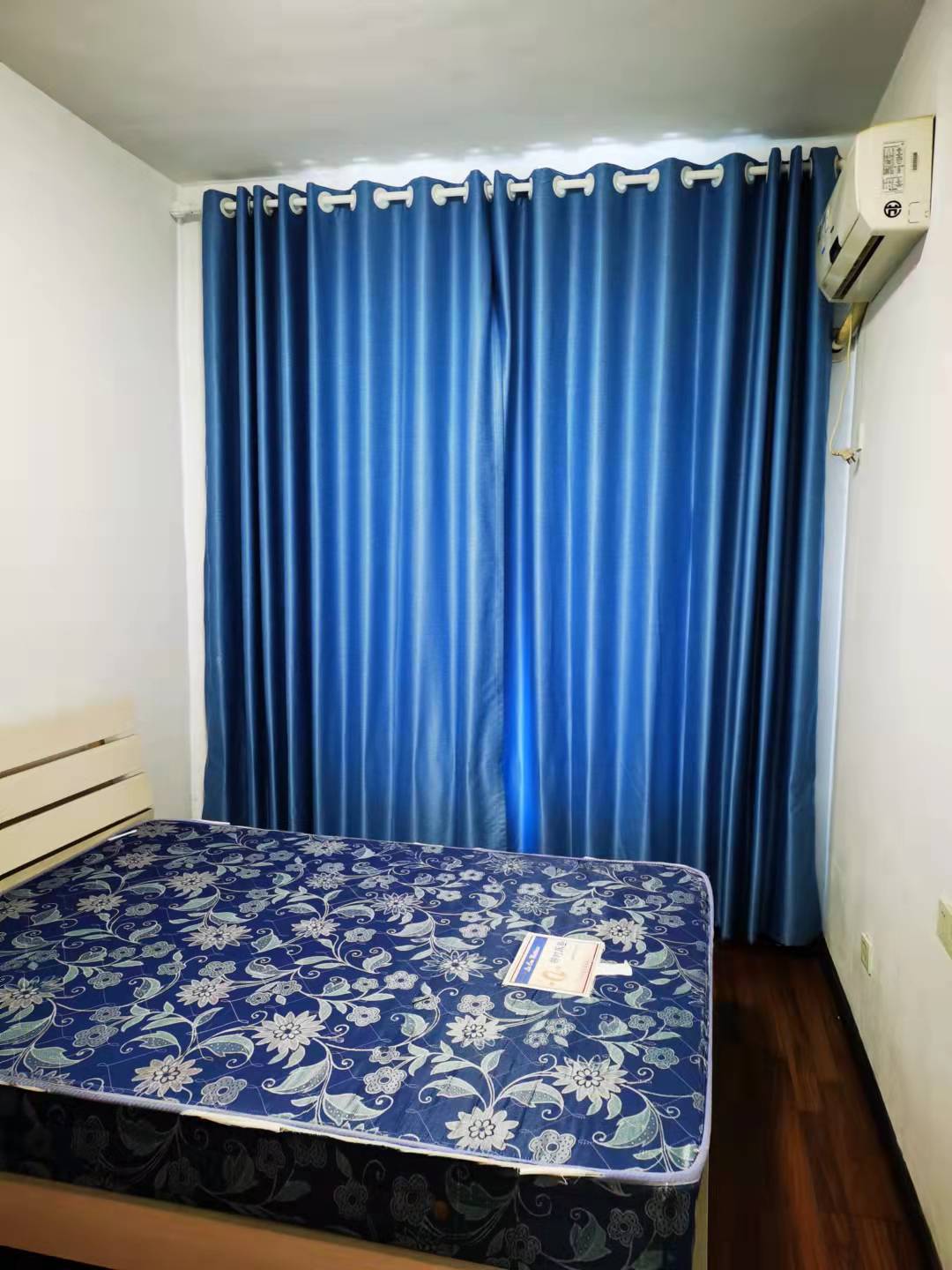 蓝盾景园一期  3室2厅1卫    2300.0元/月 蓝盾景园一期  3室2厅1卫    2300.0元/月室内图