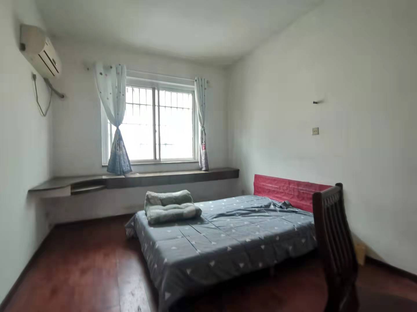 楠湖山庄 3室2厅1卫 1500.00元/月 楠湖山庄 3室2厅1卫 1500.00元/月室内图