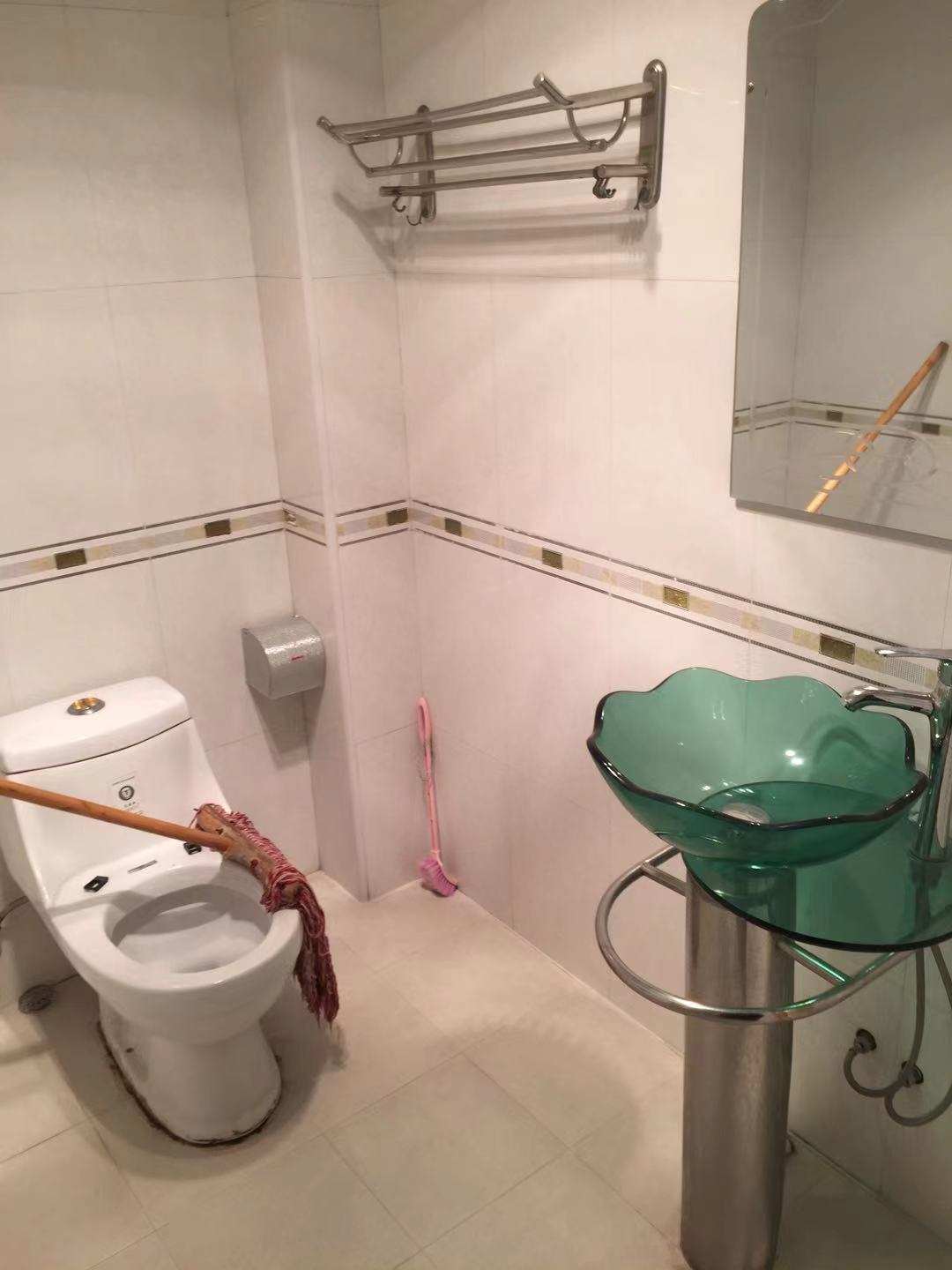 联合花苑 3室2厅2卫 1500.0元/月 联合花苑 3室2厅2卫 1500.0元/月室内图