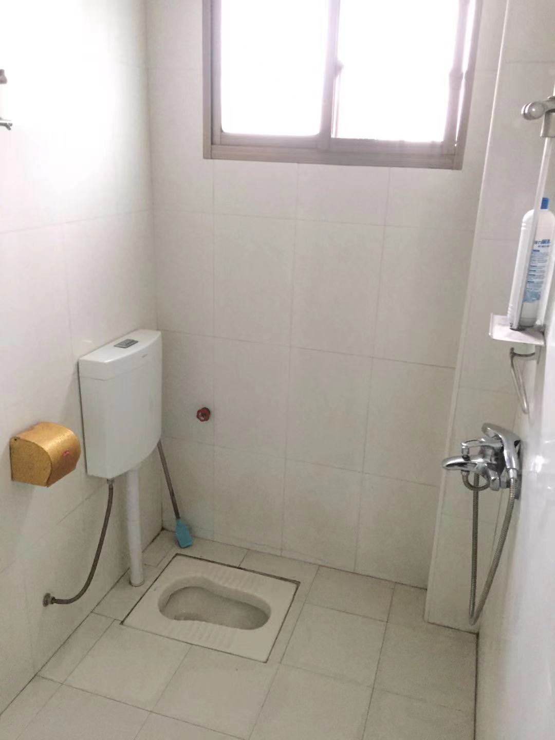 联合花苑 3室2厅2卫 1500.0元/月 联合花苑 3室2厅2卫 1500.0元/月室内图