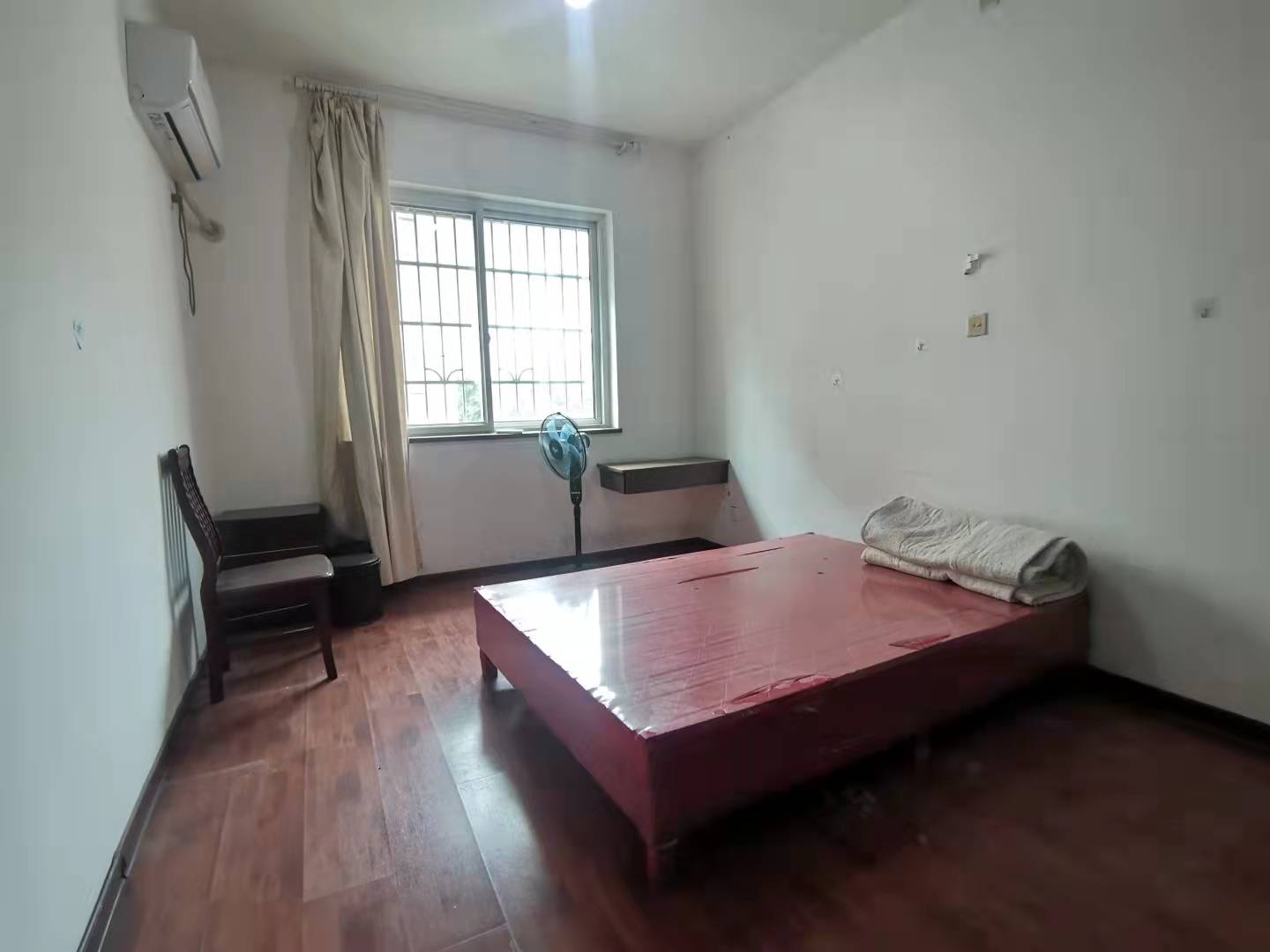 楠湖山庄 3室2厅1卫 1500.00元/月 楠湖山庄 3室2厅1卫 1500.00元/月室内图