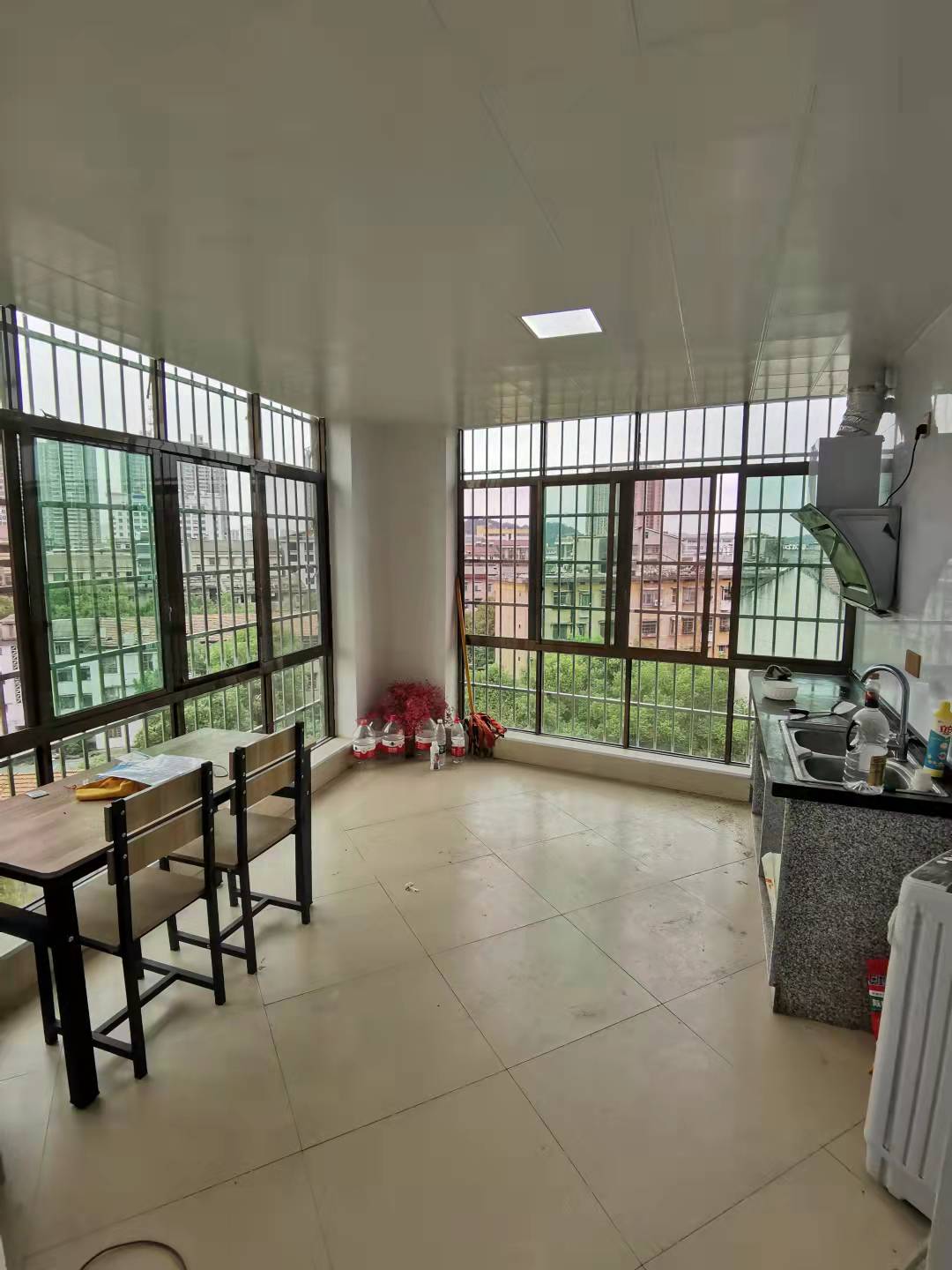 幸福里  1室1厅1卫    700.0元/月 幸福里  1室1厅1卫    700.0元/月室内图