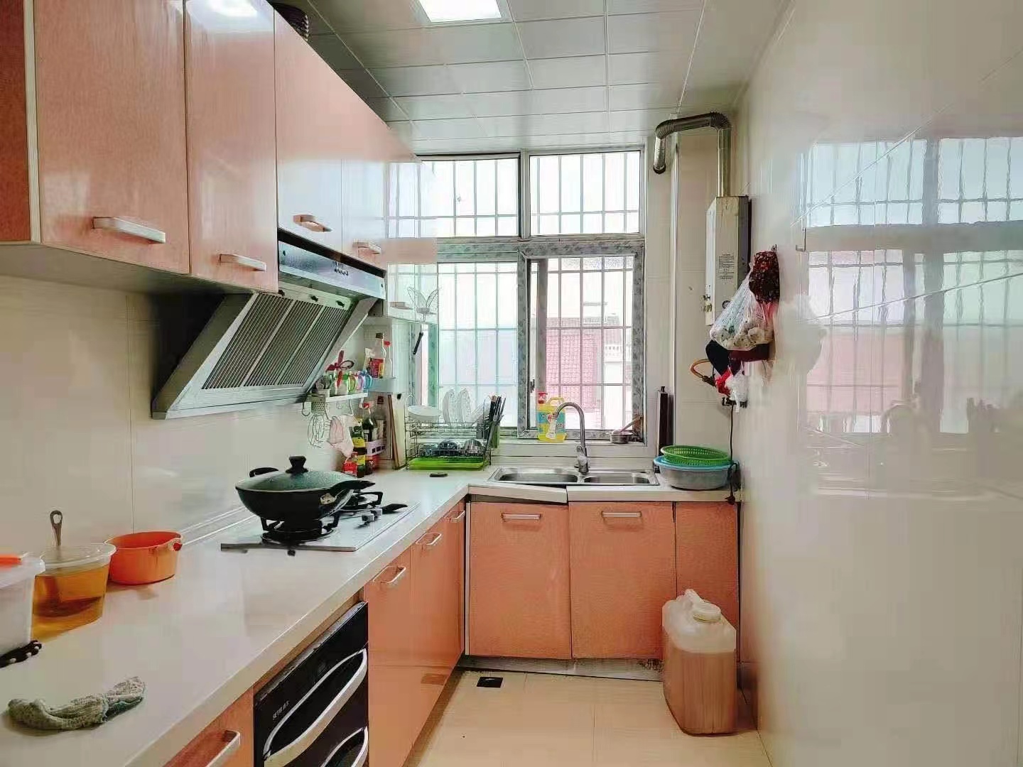 涟鑫佳苑  3室2厅2卫    42.8万 涟鑫佳苑  3室2厅2卫    42.8万卧室