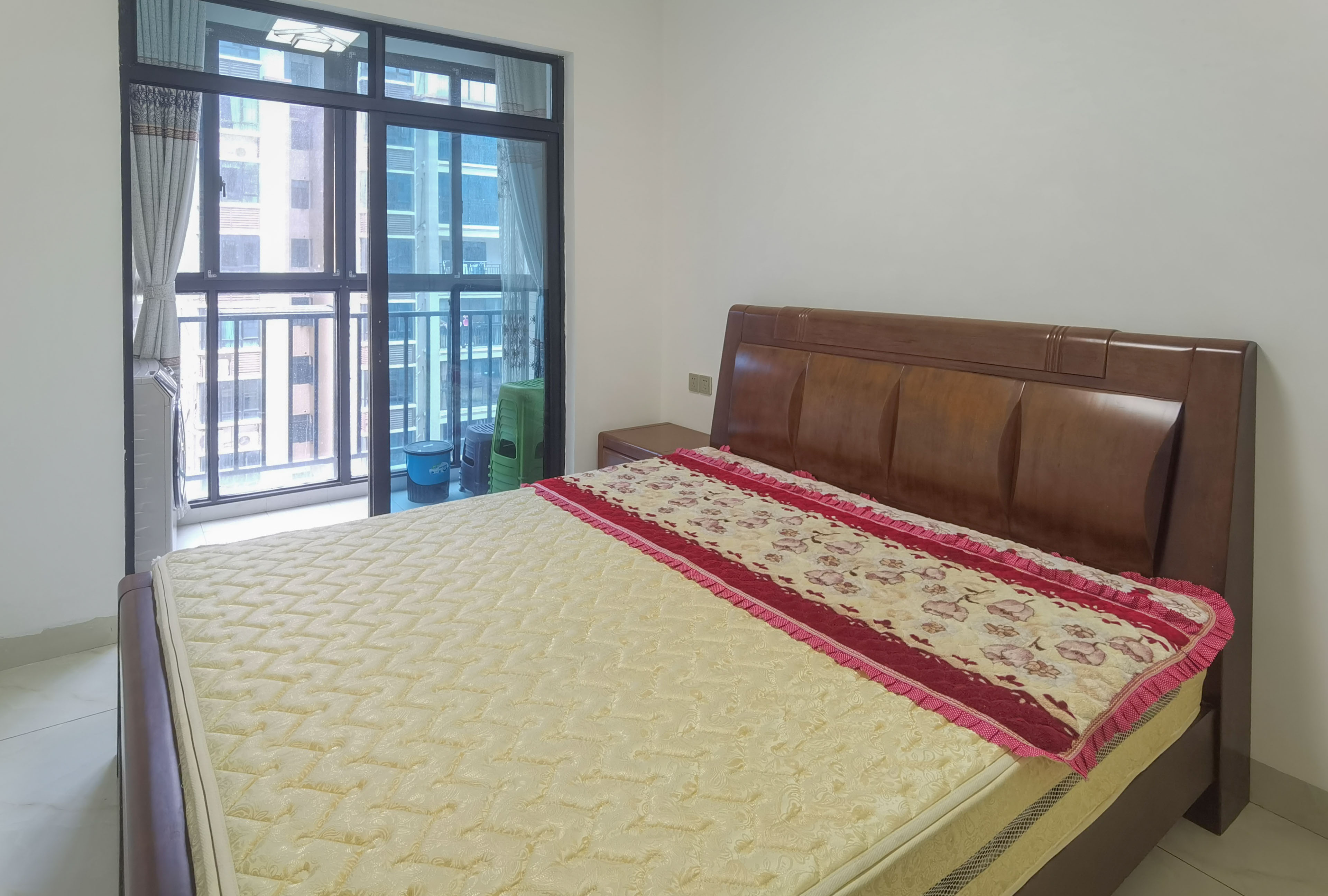 龙腾国际 3室2厅1卫 59.8万 龙腾国际 3室2厅1卫 59.8万客厅