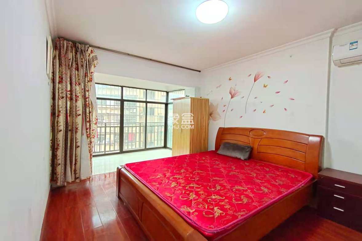 禧诚雁巢 3室2厅2卫 85.00万 禧诚雁巢 3室2厅2卫 85.00万客厅