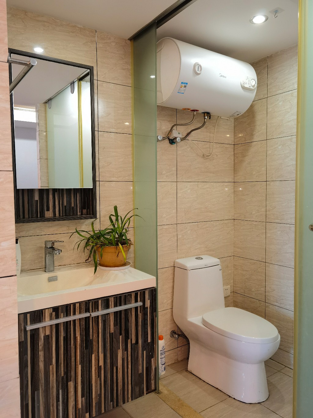 天伦城金三角 1室1厅1卫 1500.0元/月 天伦城金三角 1室1厅1卫 1500.0元/月室内图