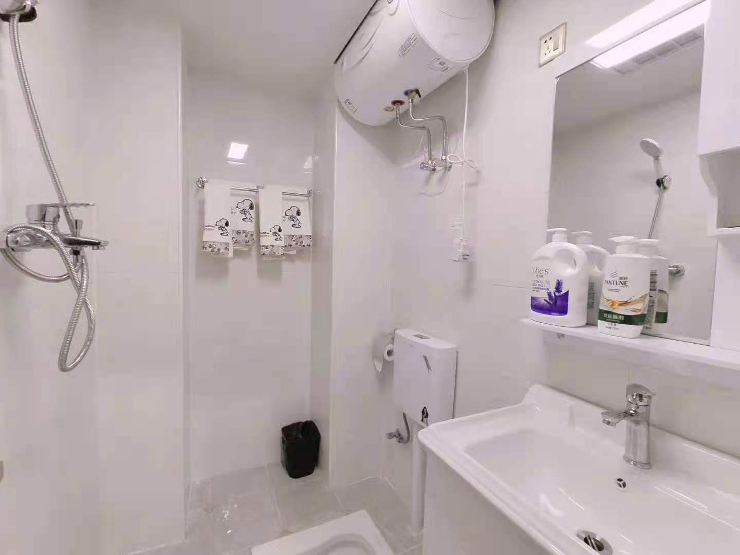 盛世时代广场  1室1厅1卫    38.0万 盛世时代广场  1室1厅1卫    38.0万卧室