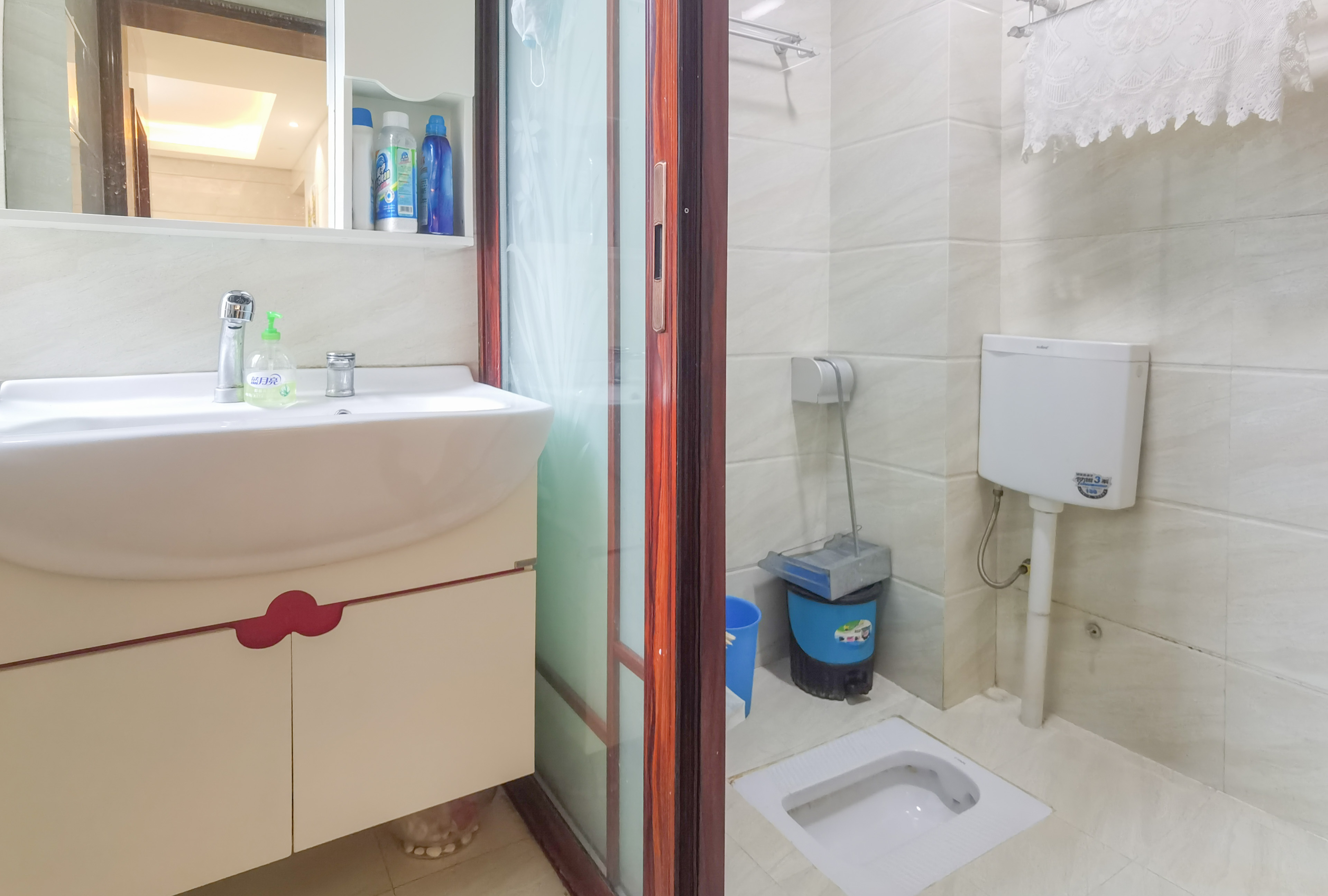 龙腾国际 3室2厅1卫 59.8万 龙腾国际 3室2厅1卫 59.8万客厅