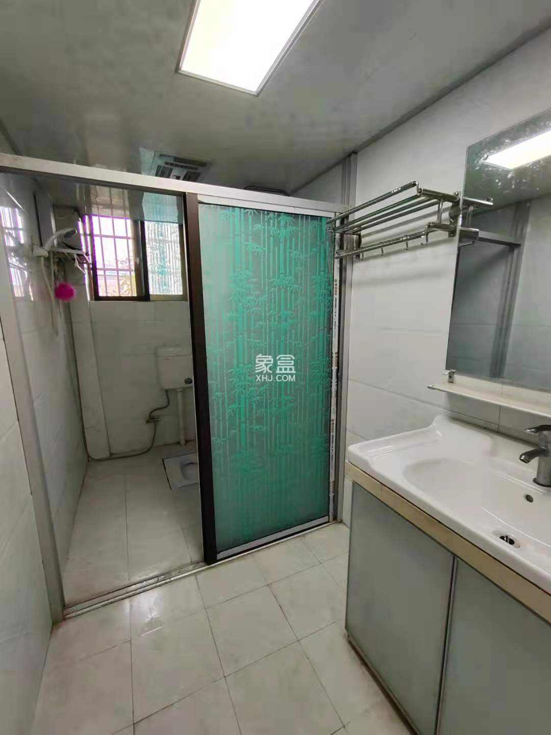 禧诚雁巢 3室2厅2卫 85.00万 禧诚雁巢 3室2厅2卫 85.00万客厅