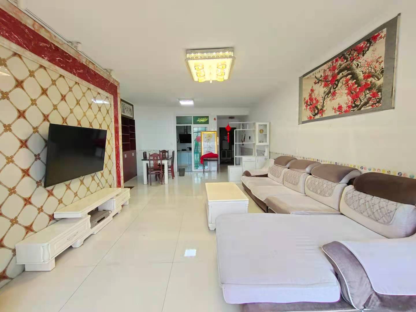 禧诚雁巢 3室2厅2卫 85.00万 禧诚雁巢 3室2厅2卫 85.00万客厅