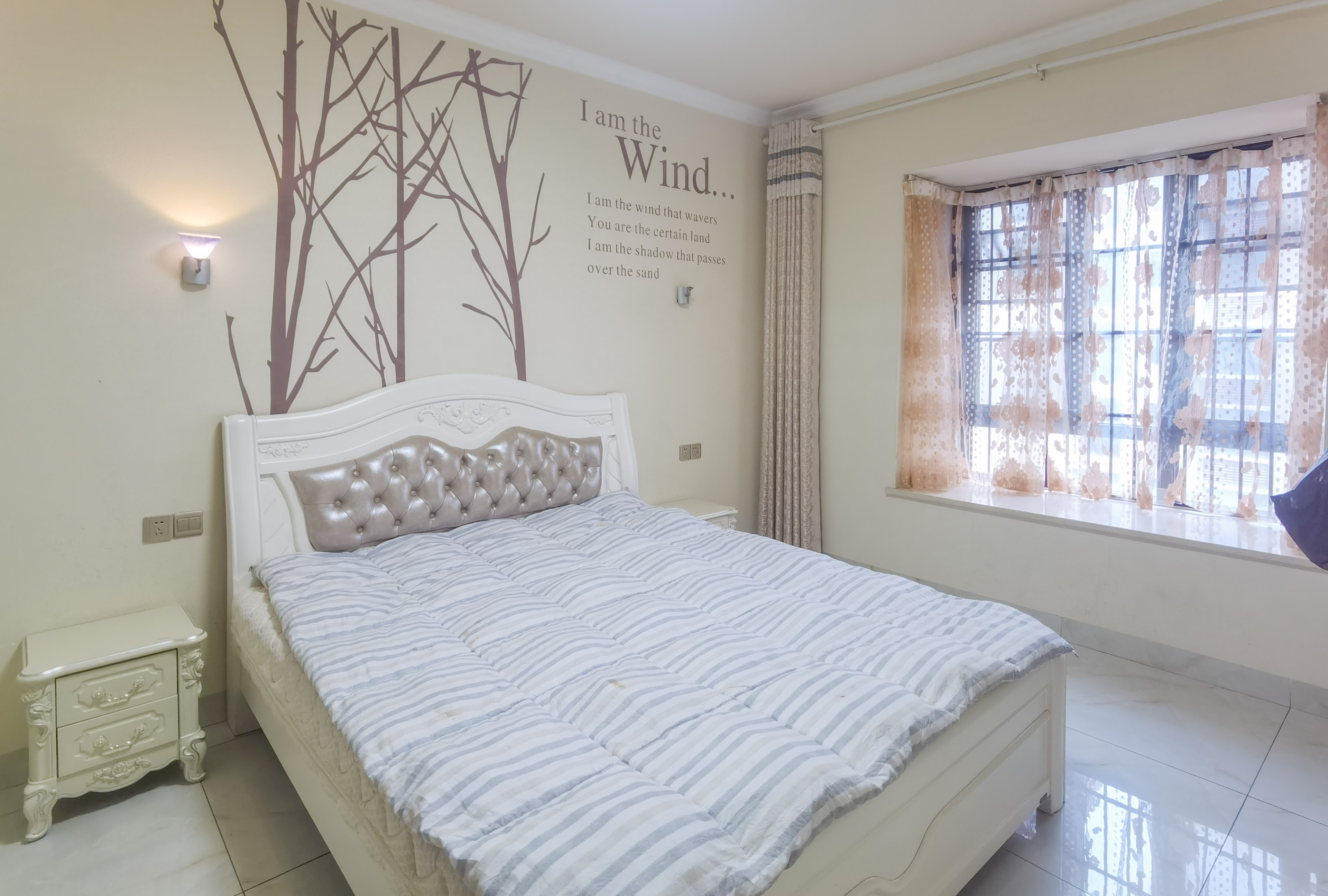 龙腾国际 3室2厅1卫 59.8万 龙腾国际 3室2厅1卫 59.8万客厅