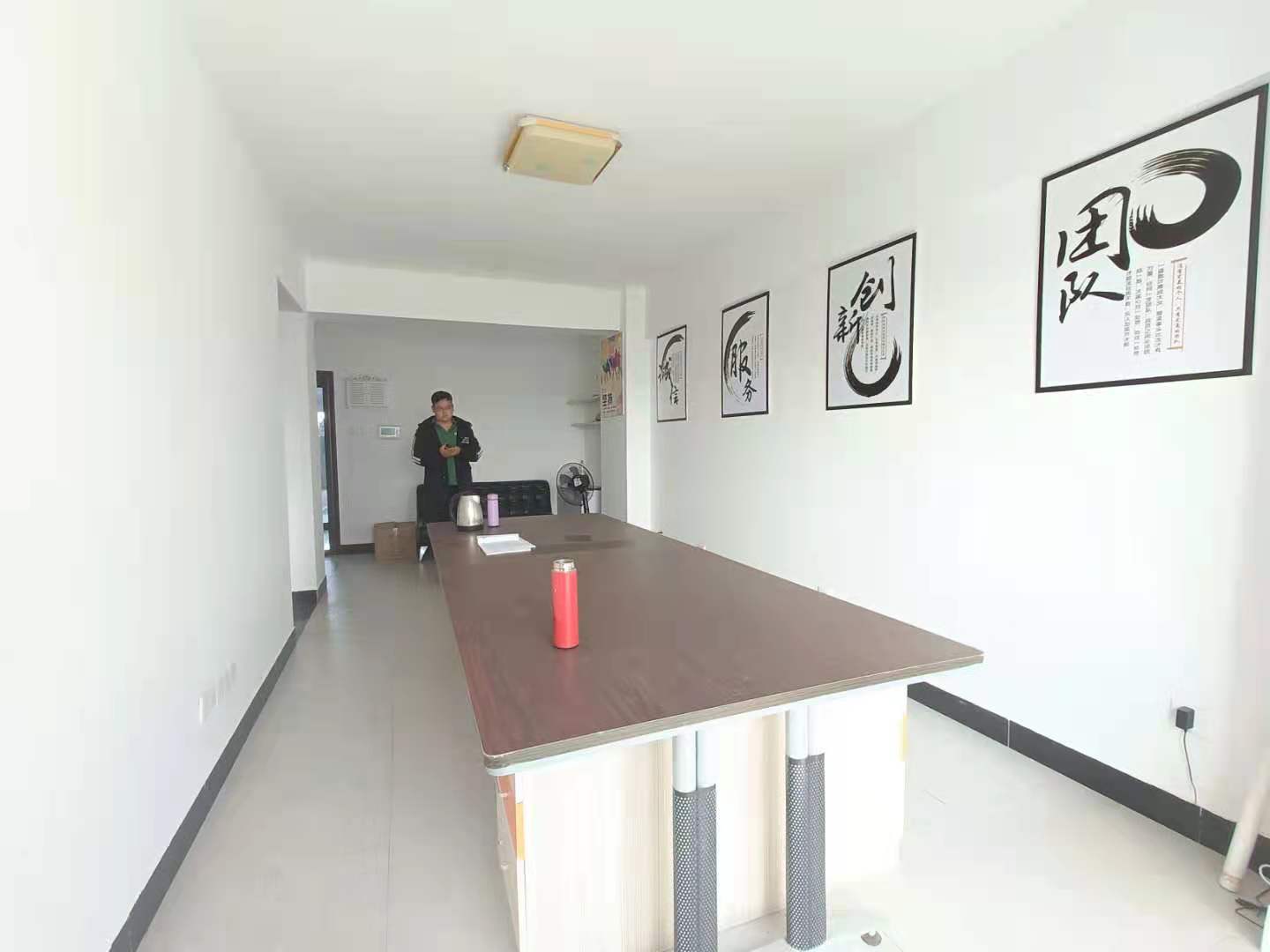 锦泰东环国际  1室1厅1卫    2300.0元/月室内图