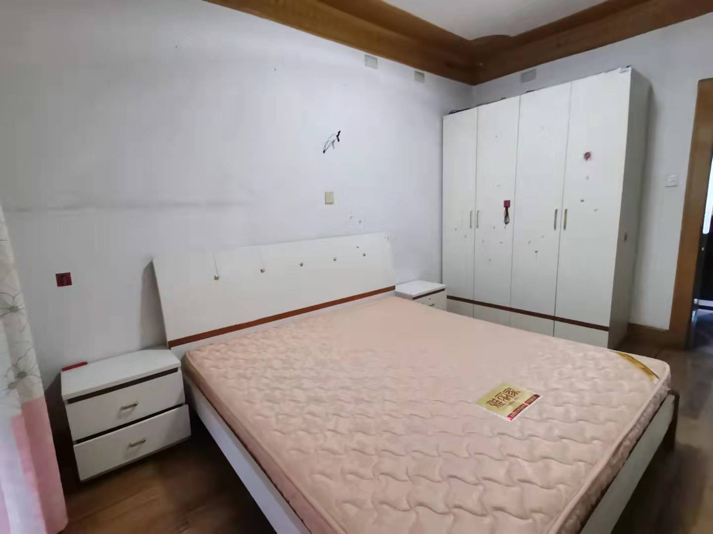 娄星区散盘 3室2厅1卫 1000.0元/月 娄星区散盘 3室2厅1卫 1000.0元/月室内图