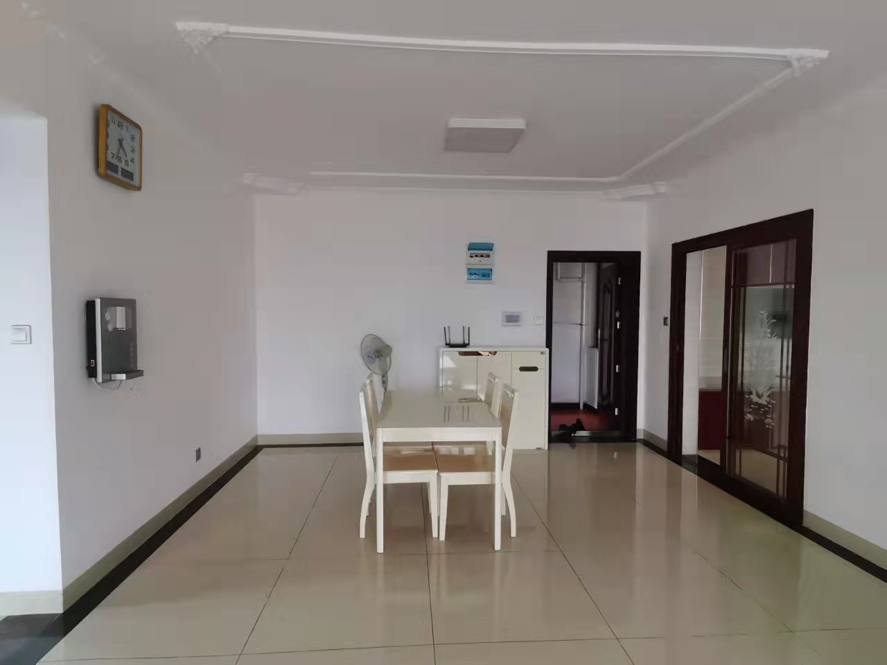 盛世时代广场  3室2厅2卫    2800.0元/月 盛世时代广场  3室2厅2卫    2800.0元/月室内图