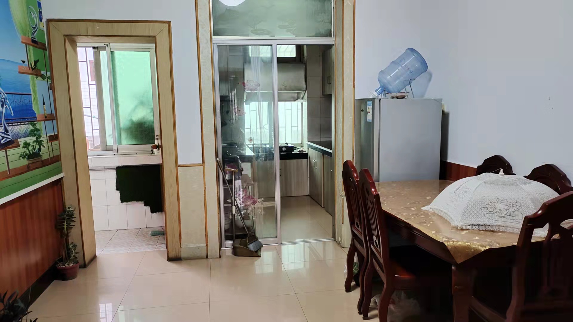 桃师附小宿舍 3室2厅2卫 59.8万 桃师附小宿舍 3室2厅2卫 59.8万客厅