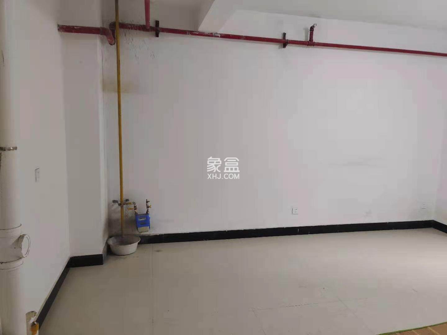 香格里拉 1室1厅1卫 800.0元/月 香格里拉 1室1厅1卫 800.0元/月室内图