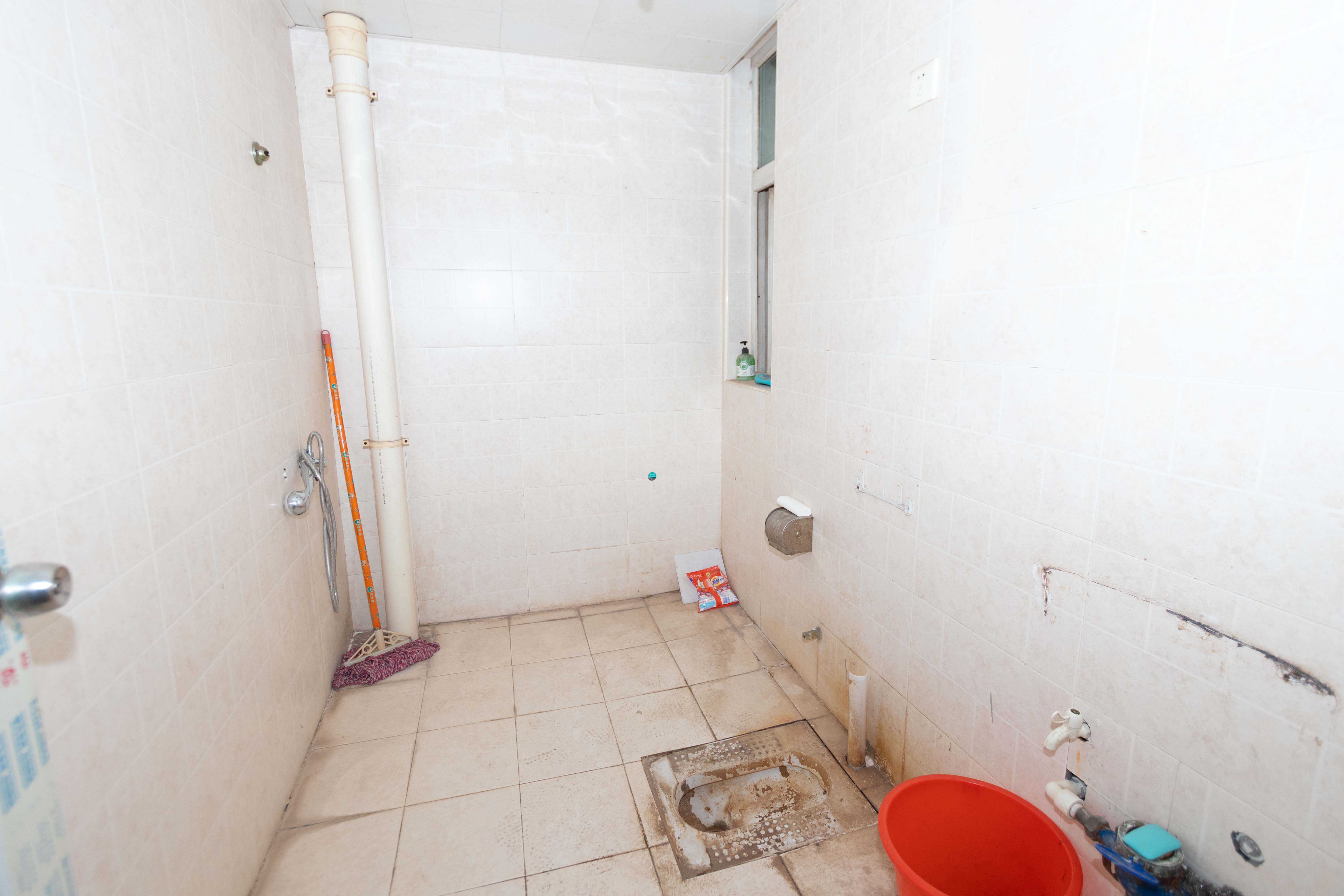 山水南雅 4室2厅2厨2卫 90.00万主卫