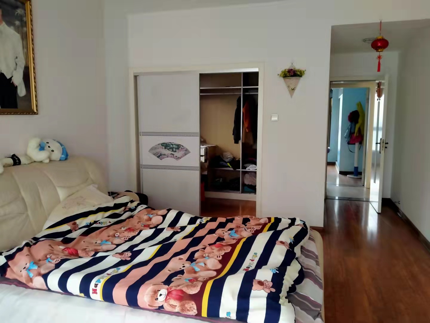 锦绣华庭  4室2厅2卫    90.0万 锦绣华庭  4室2厅2卫    90.0万卧室