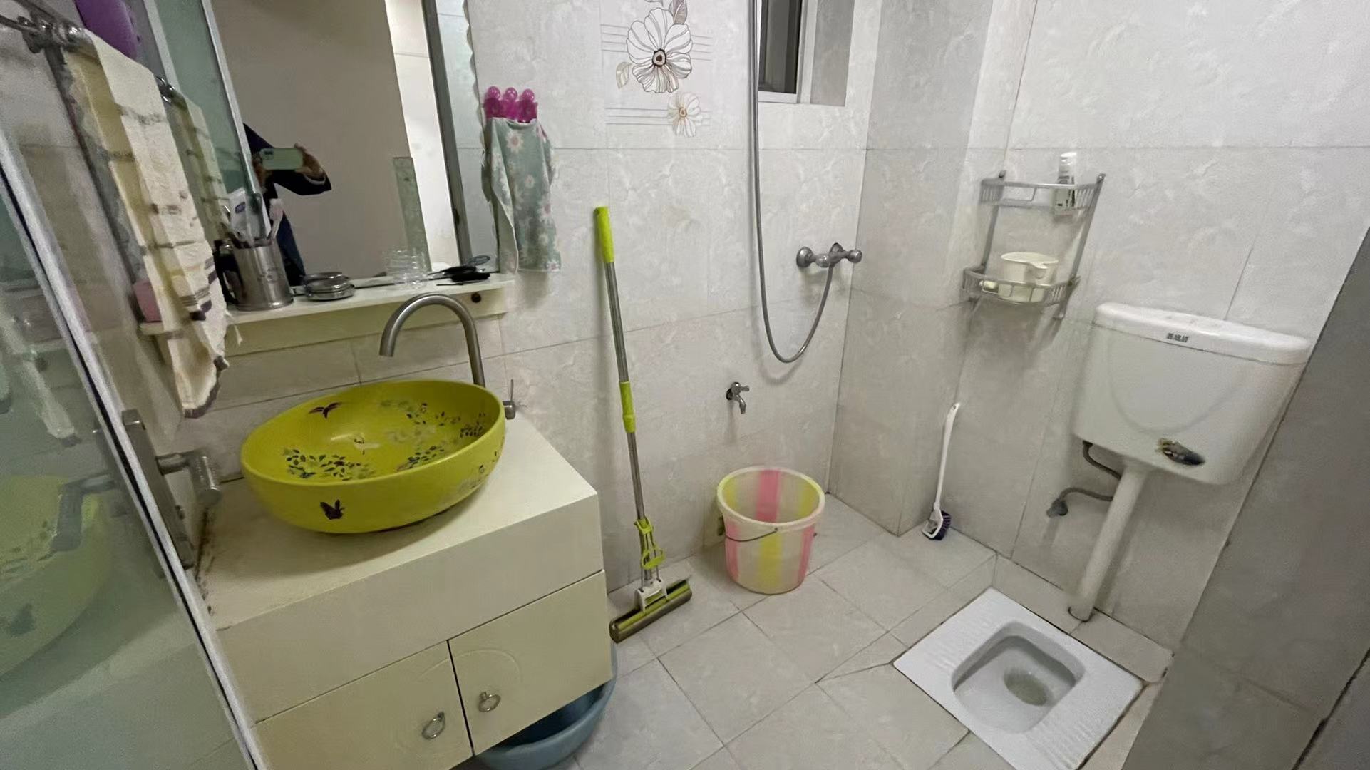 左右小区  2室1厅1卫    1800.0元/月 左右小区  2室1厅1卫    1800.0元/月室内图