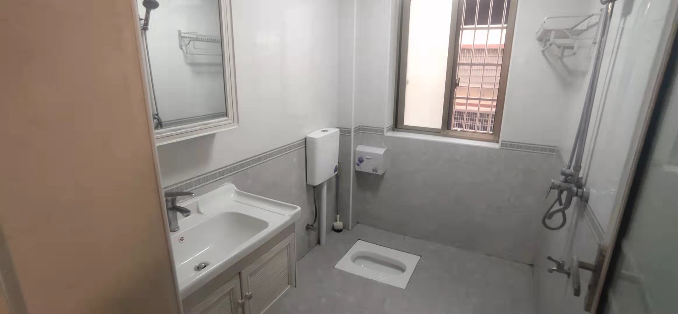 白马山安置小区  3室2厅2卫    1200.0元/月 白马山安置小区  3室2厅2卫    1200.0元/月室内图