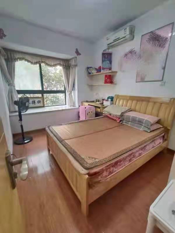 桂花名城 2室2厅1卫 46.8万 桂花名城 2室2厅1卫 46.8万客厅