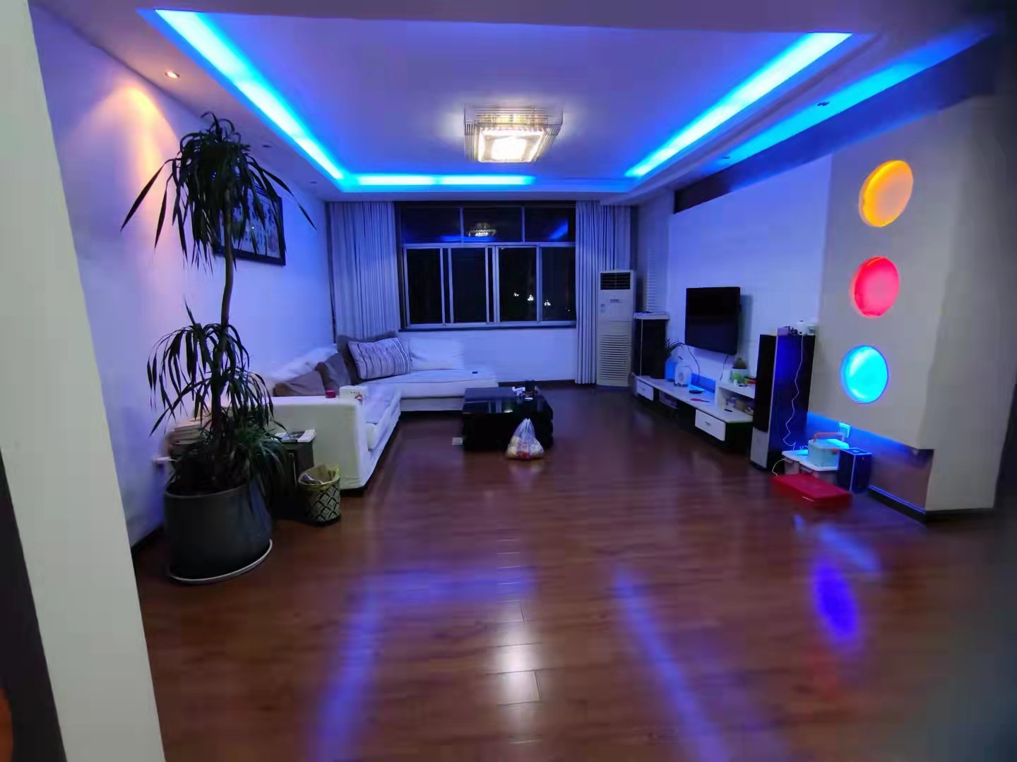 中天花园 3室2厅2卫 60.8万 中天花园 3室2厅2卫 60.8万