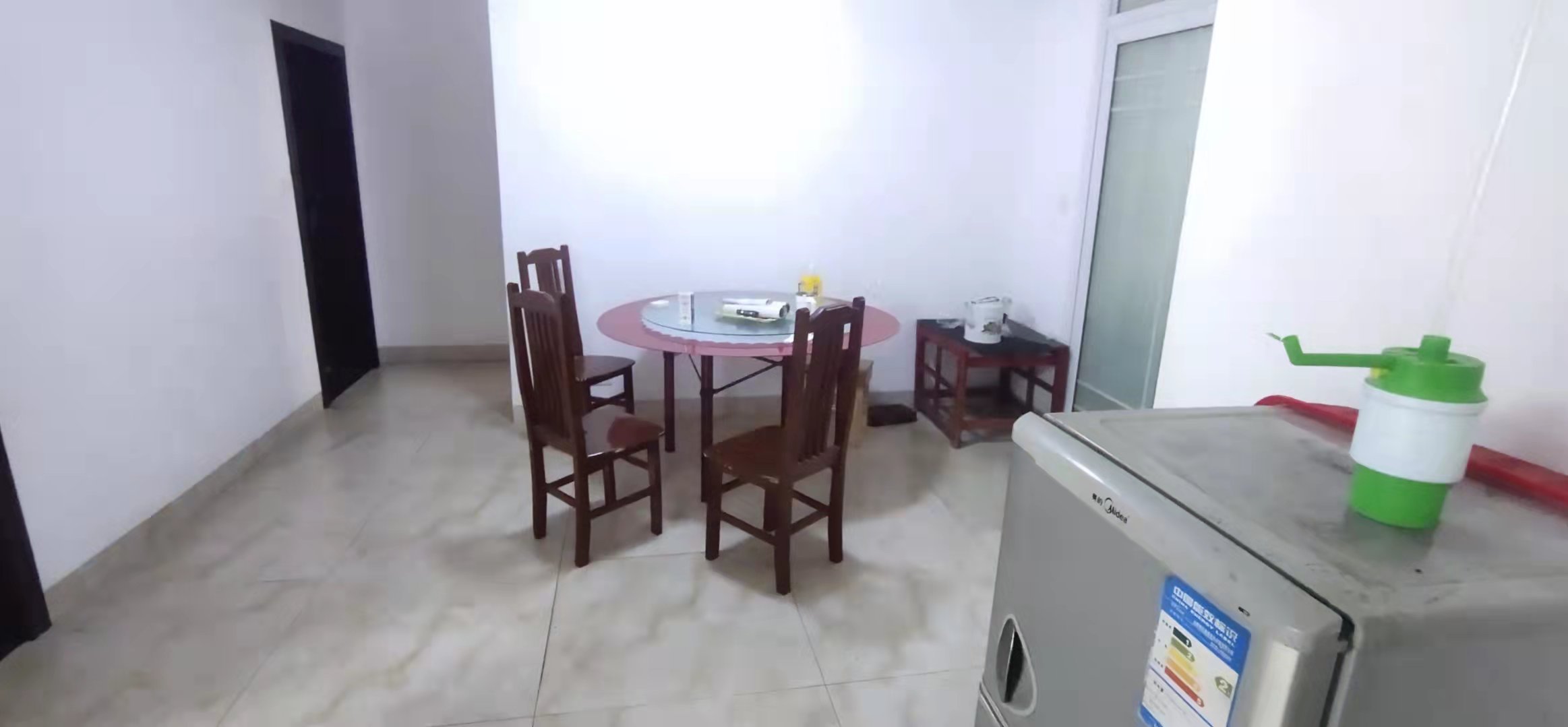 白马山安置小区  3室2厅2卫    1380.0元/月 白马山安置小区  3室2厅2卫    1380.0元/月户型图