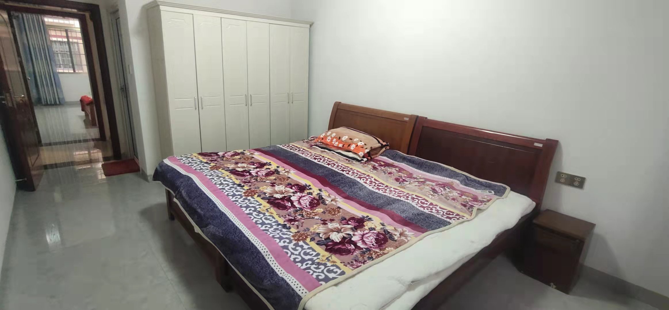 白马山安置小区  3室2厅2卫    1200.0元/月 白马山安置小区  3室2厅2卫    1200.0元/月室内图