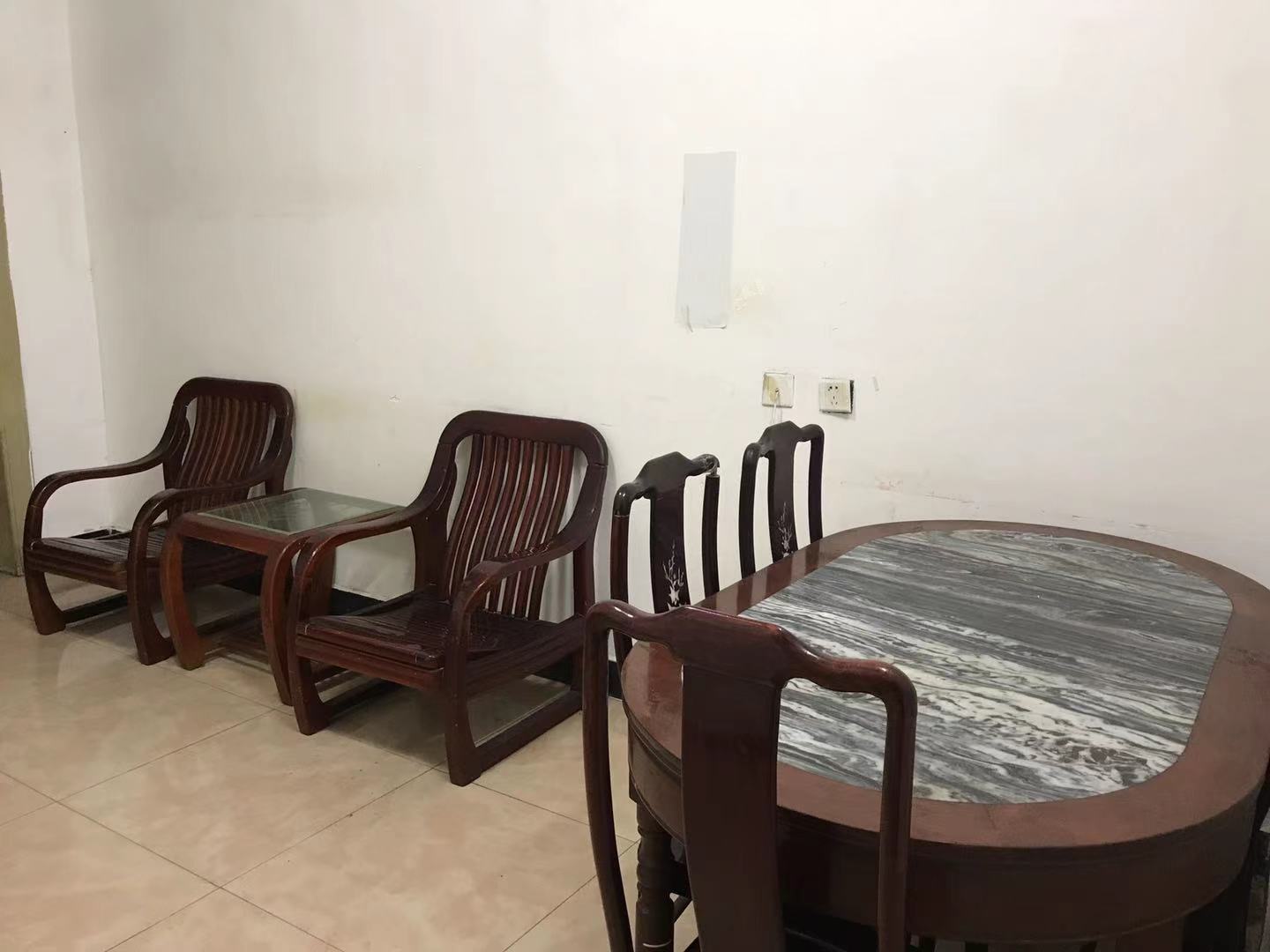 何家坳 0室0厅0卫 1200.0元/月 何家坳 0室0厅0卫 1200.0元/月室内图