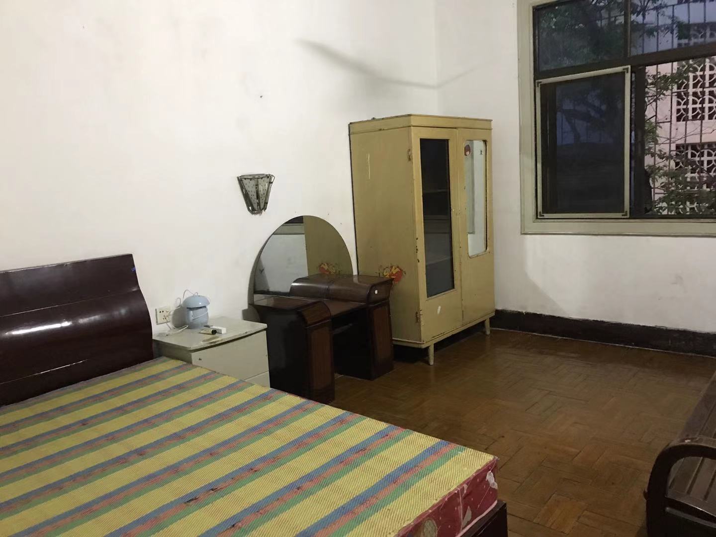 何家坳 0室0厅0卫 1200.0元/月 何家坳 0室0厅0卫 1200.0元/月室内图