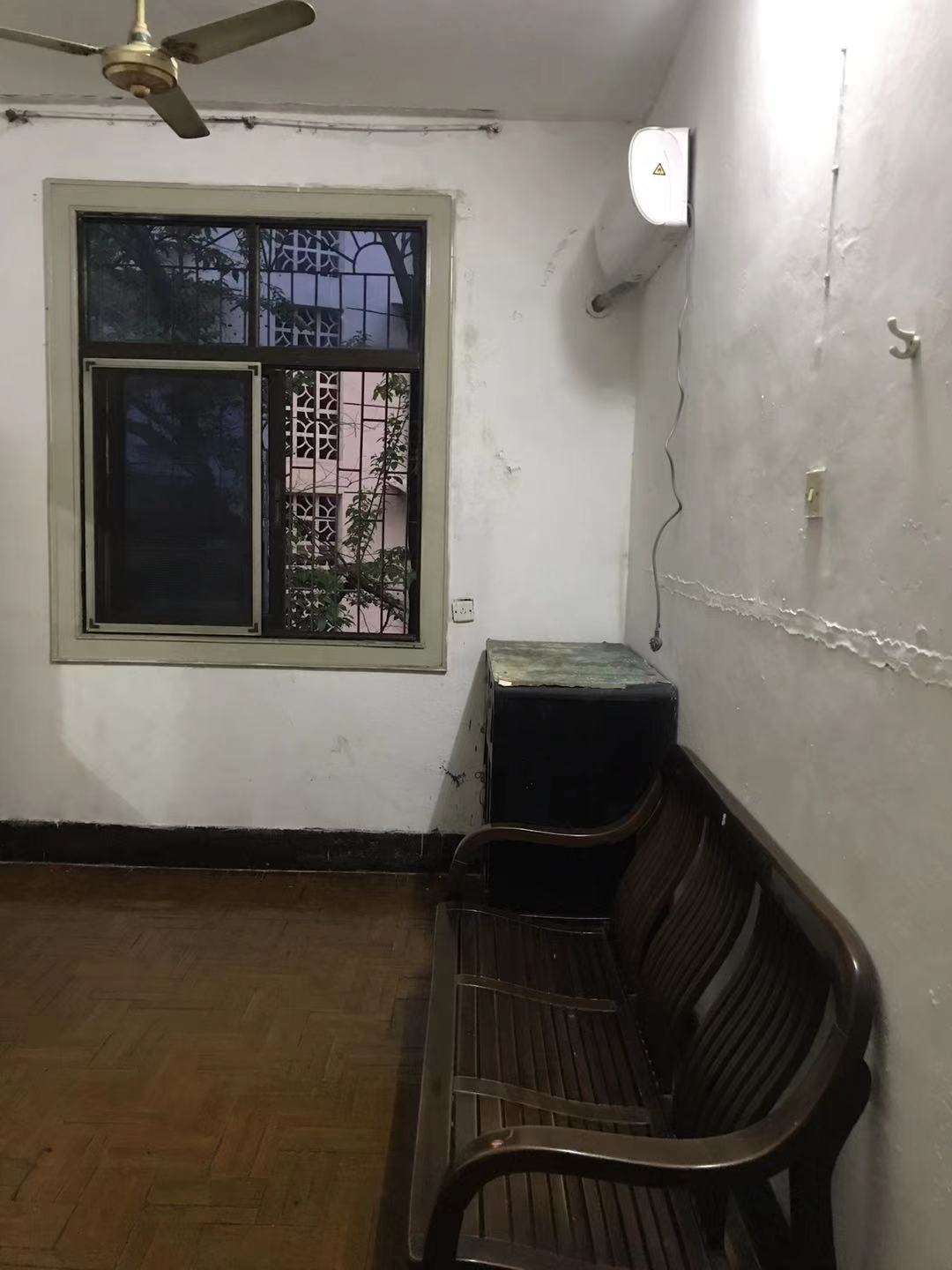 何家坳 0室0厅0卫 1200.0元/月 何家坳 0室0厅0卫 1200.0元/月室内图