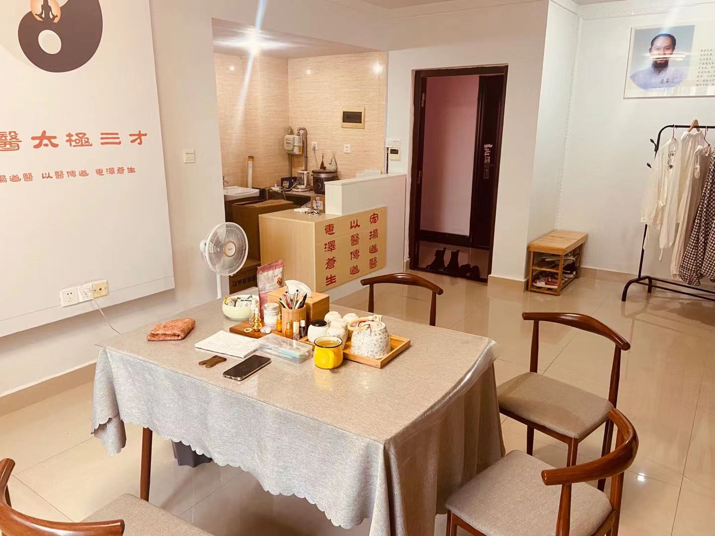 鼎喜大厦 2室2厅1卫 2000.0元/月 鼎喜大厦 2室2厅1卫 2000.0元/月室内图