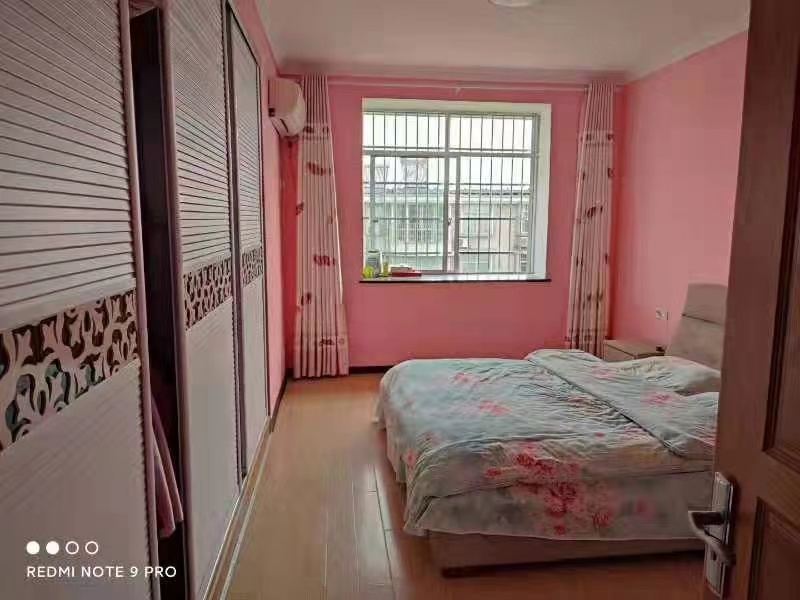 诚信家园 3室2厅2卫 52.8万 诚信家园 3室2厅2卫 52.8万卧室