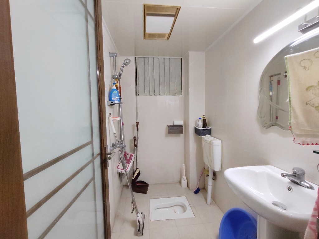 西域名邸  3室2厅1卫    110.0万 西域名邸  3室2厅1卫    110.0万客厅