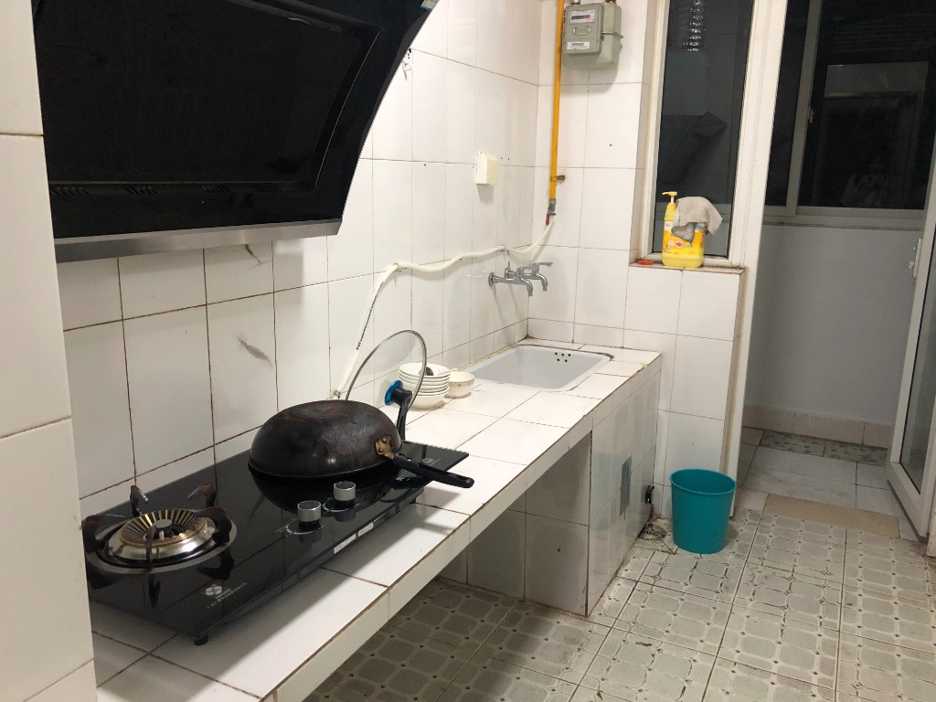 南湖锦苑 1室1厅1卫 1700.0元/月 南湖锦苑 1室1厅1卫 1700.0元/月室内图