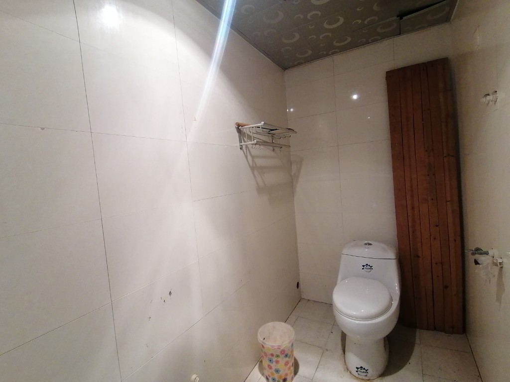 车塘河小区 4室2厅2卫 1500.0元/月 车塘河小区 4室2厅2卫 1500.0元/月室内图