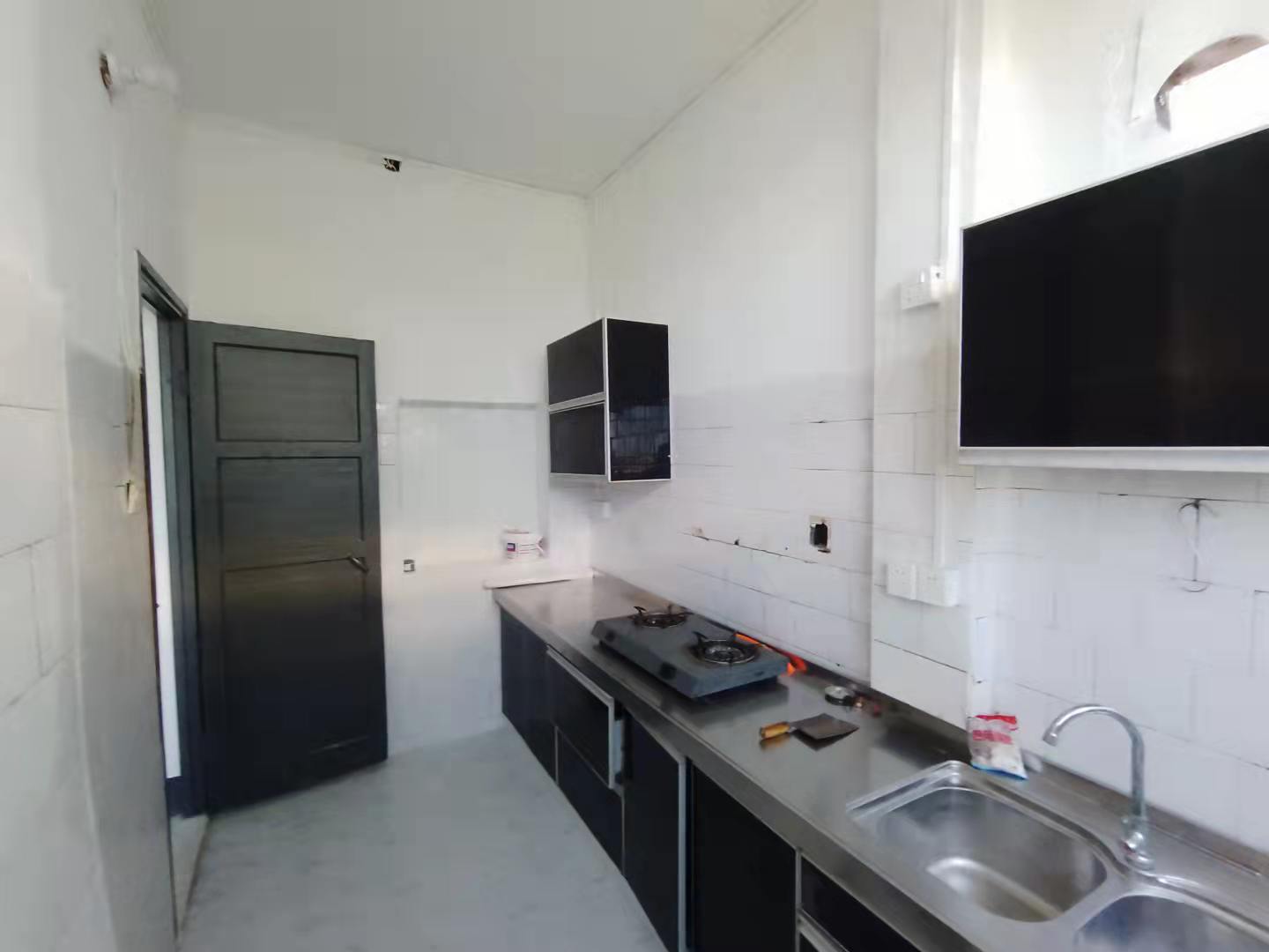 西流湾社区 2室2厅1卫 30.0万 西流湾社区 2室2厅1卫 30.0万卧室