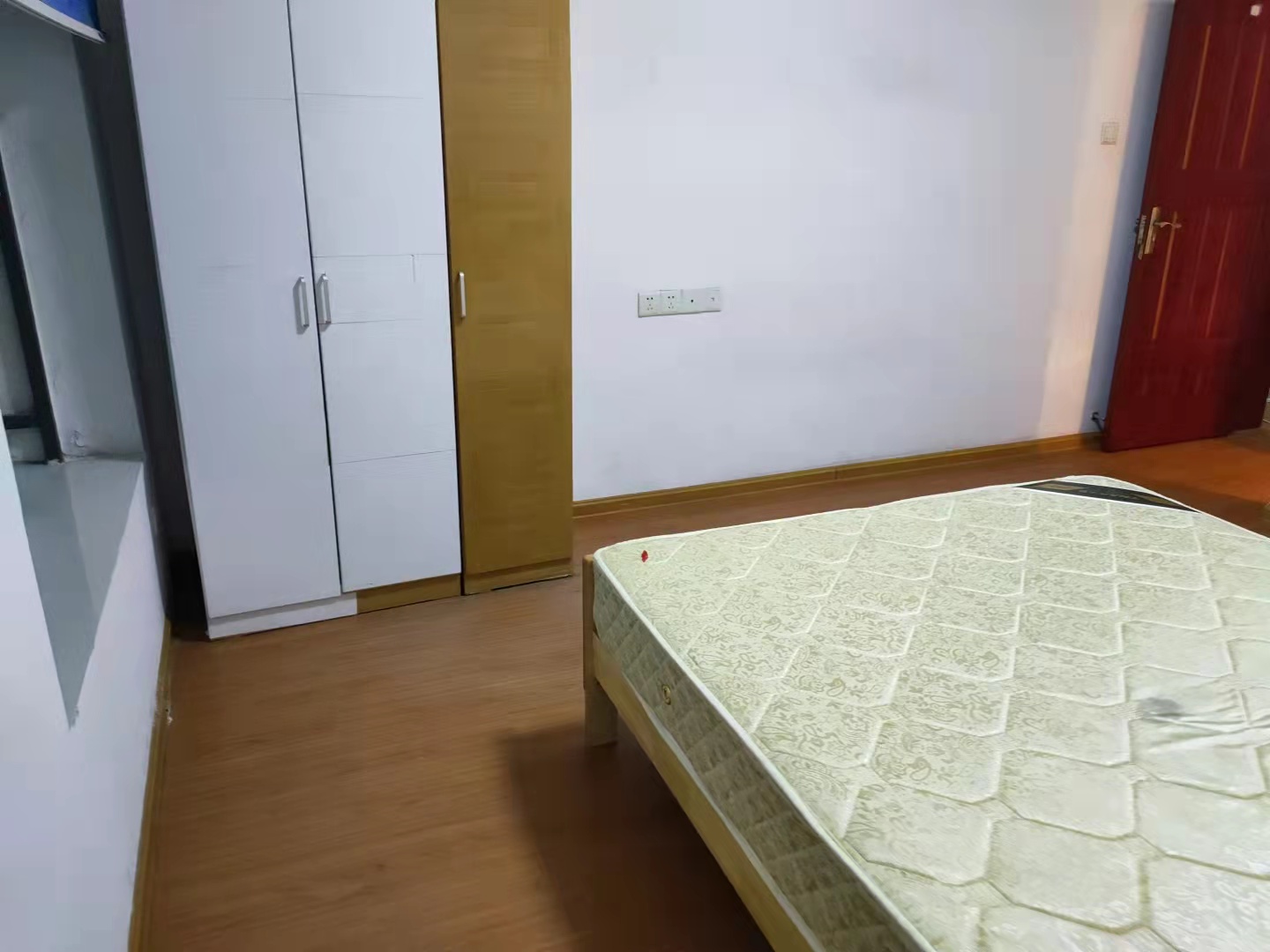 曙光泊岸 3室2厅1卫 3500.0元/月 曙光泊岸 3室2厅1卫 3500.0元/月室内图