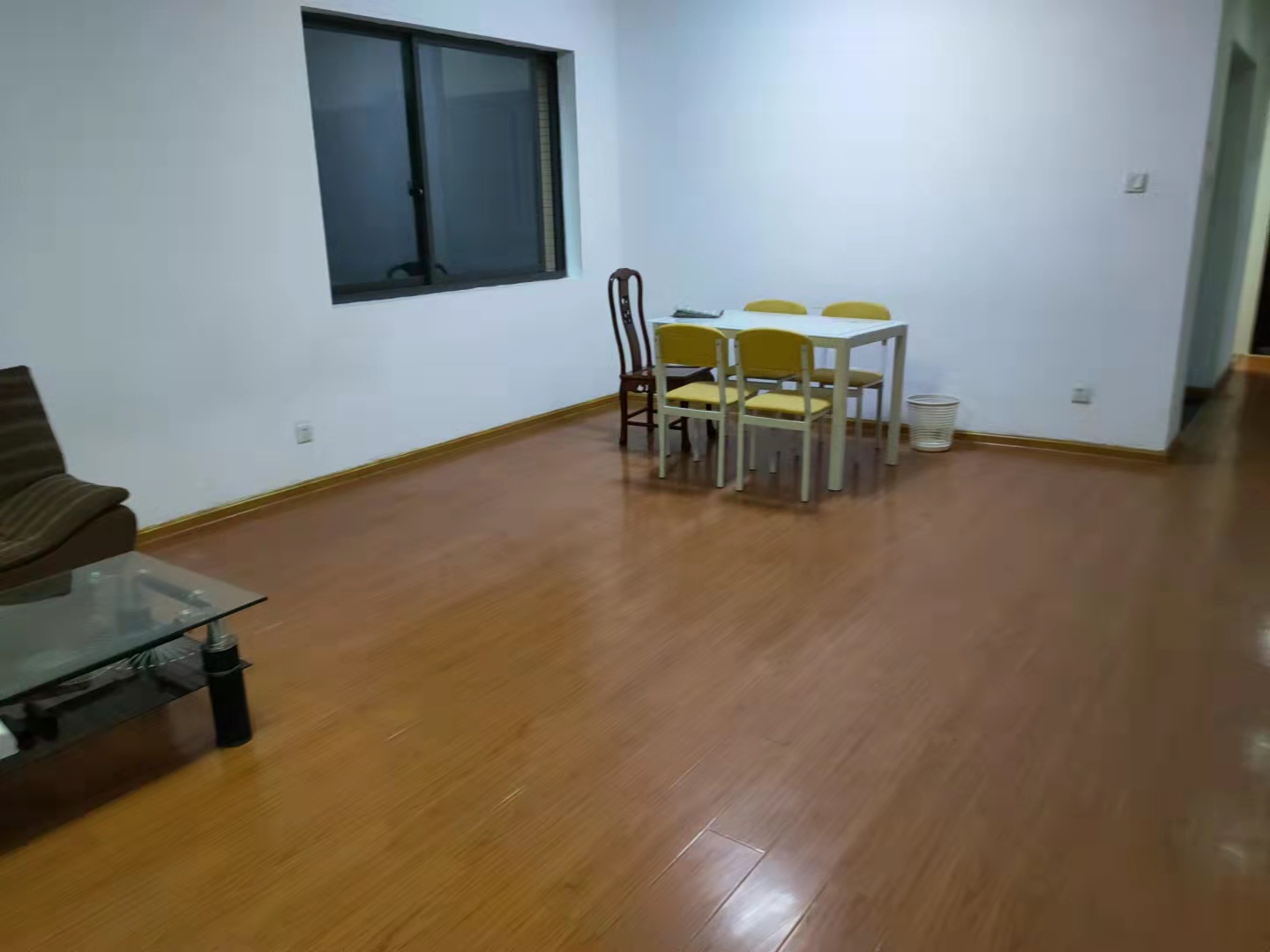 曙光泊岸 3室2厅1卫 3500.0元/月 曙光泊岸 3室2厅1卫 3500.0元/月室内图