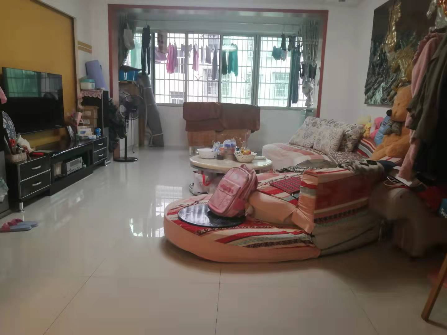 马良小区 3室2厅2卫 58.0万 马良小区 3室2厅2卫 58.0万客厅