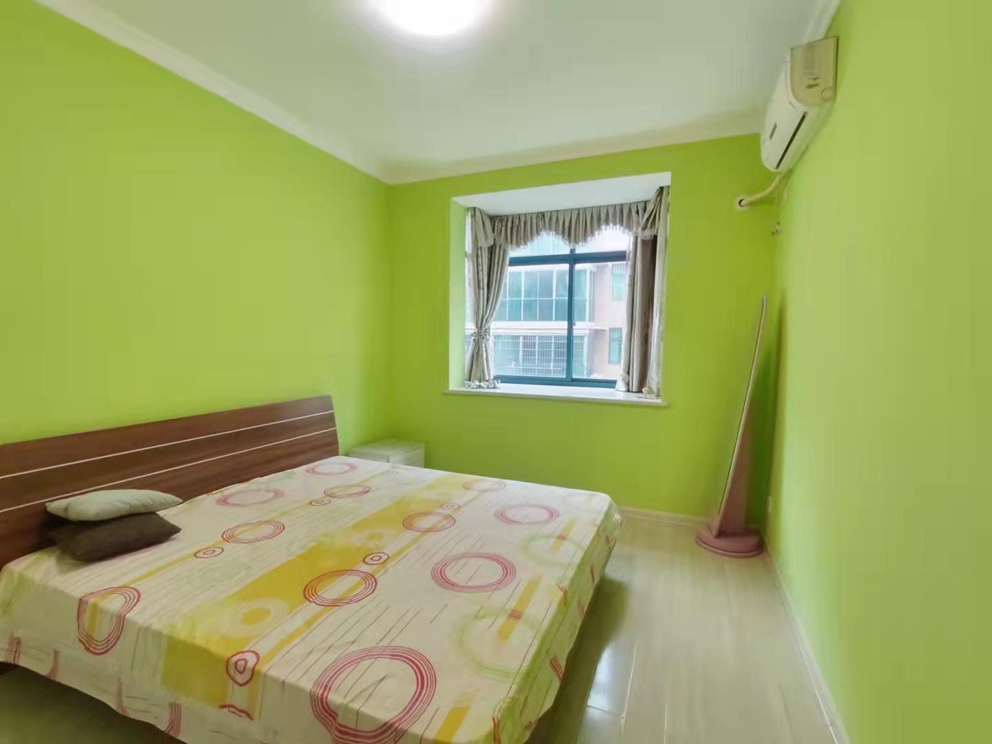 锦绣雁城 3室2厅2卫 75.0万 锦绣雁城 3室2厅2卫 75.0万阳台