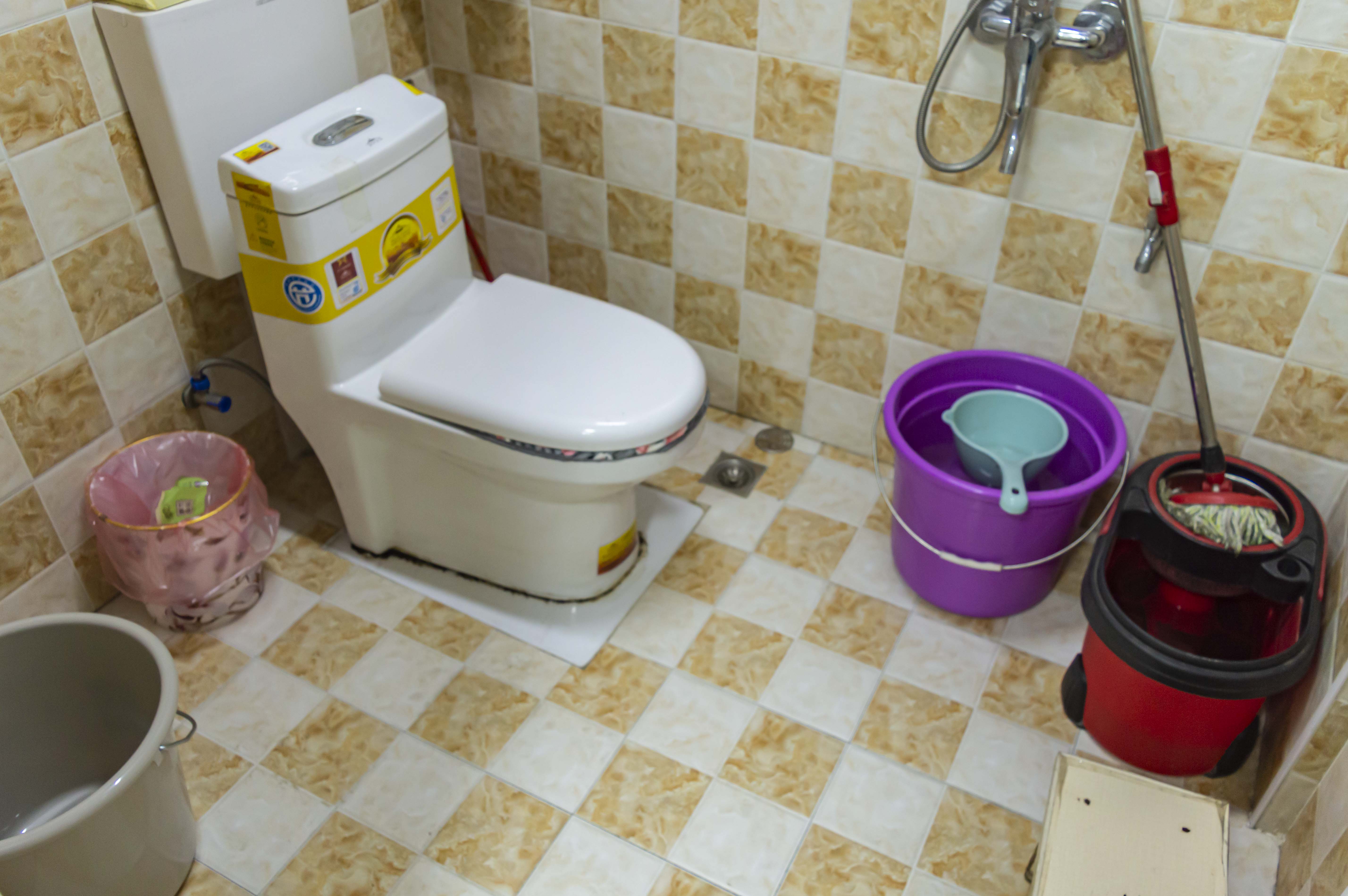 东方新城  2室2厅1卫    42.8万客厅