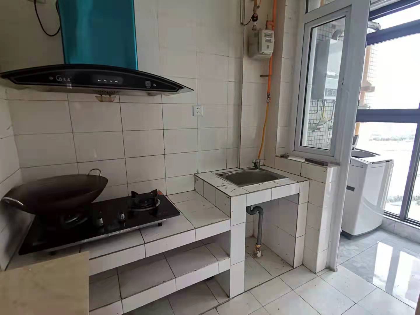 南湖春天  2室1厅1卫    2000.0元/月 南湖春天  2室1厅1卫    2000.0元/月