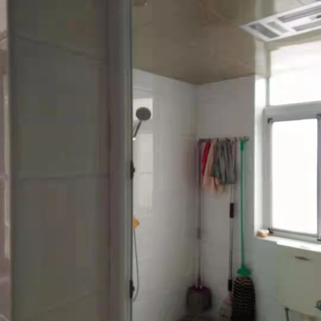 荷花庭院  3室2厅2卫    67.8万 荷花庭院  3室2厅2卫    67.8万卫生间