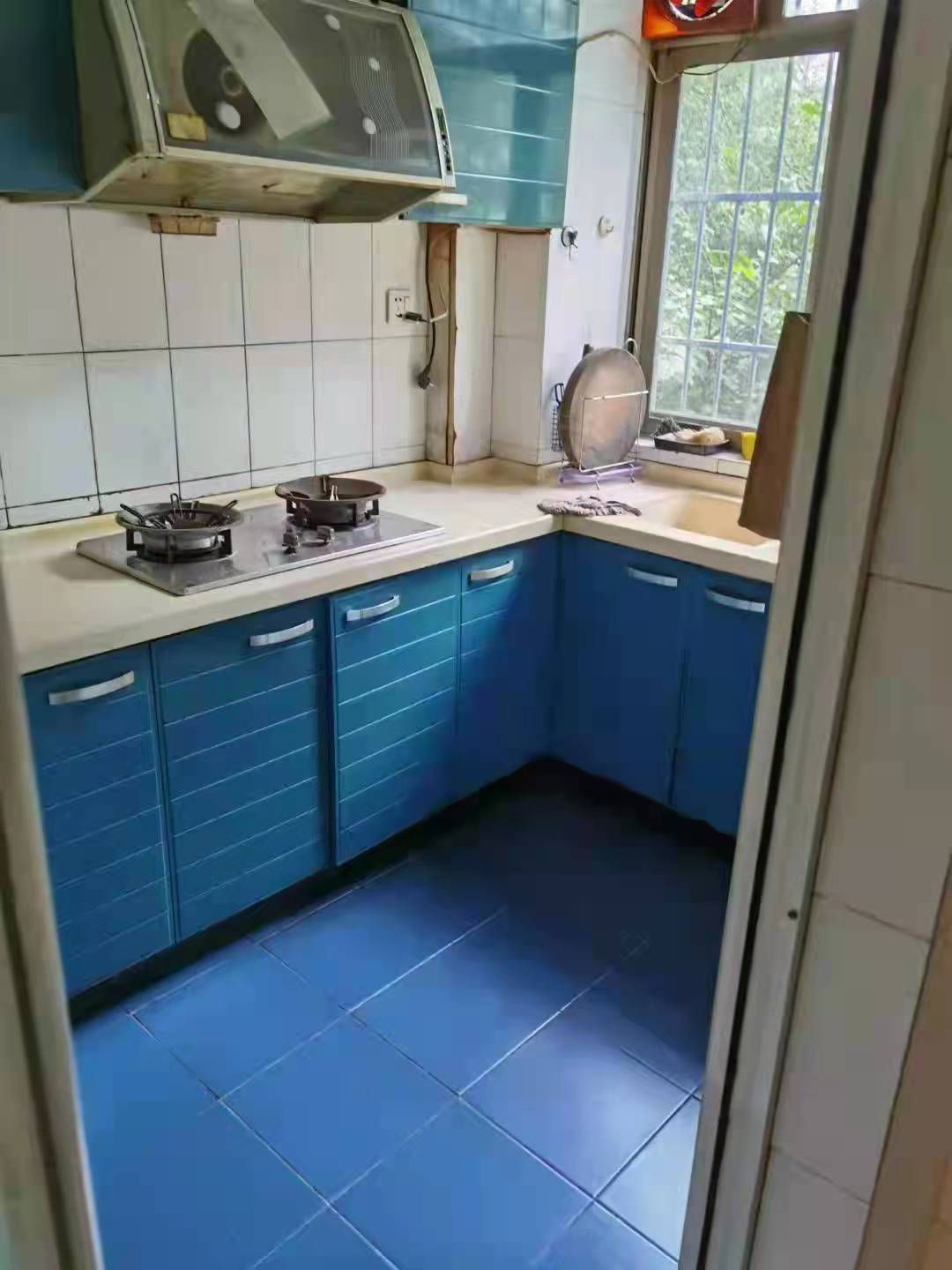 科教新村 4室2厅1卫 3600.0元/月 科教新村 4室2厅1卫 3600.0元/月室内图